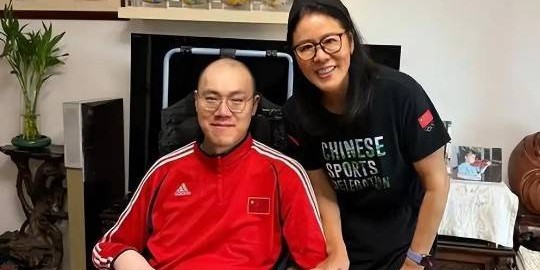 乐鱼leyu平台-瘫痪19年汤淼现状：母亲妻子均已改嫁，9岁女儿很可爱，郎平多次探望|周苏红|排球|中国男排|人生|前妻_新浪新闻
