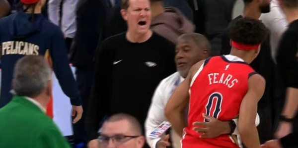 乐鱼leyu体育公司-NBA官方罚单：雷霆鹈鹕冲突多尔特费尔斯各罚2.5万美元 逃过禁赛